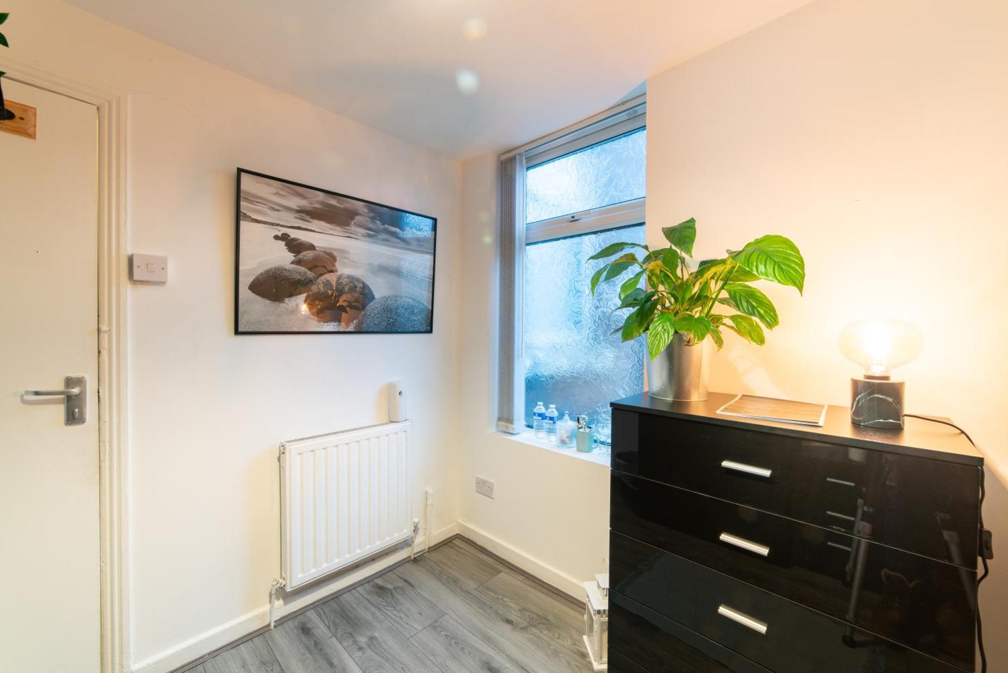 Cozy Rooms In Shared Accommodation Near Anfield Stadium With Parking And Wifi Ліверпуль Екстер'єр фото