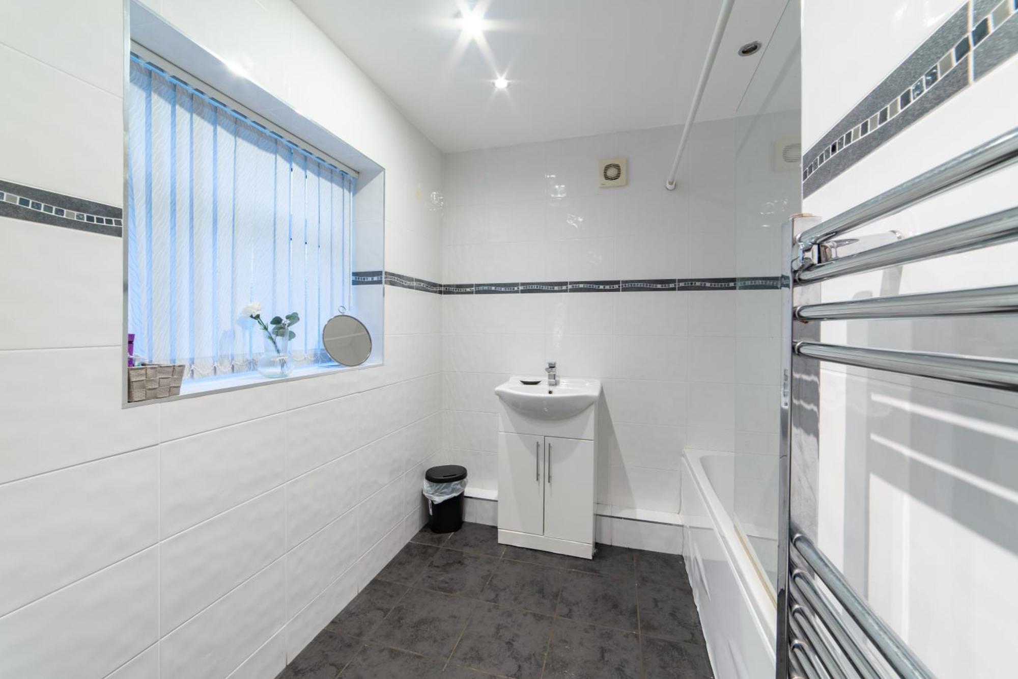 Cozy Rooms In Shared Accommodation Near Anfield Stadium With Parking And Wifi Ліверпуль Екстер'єр фото