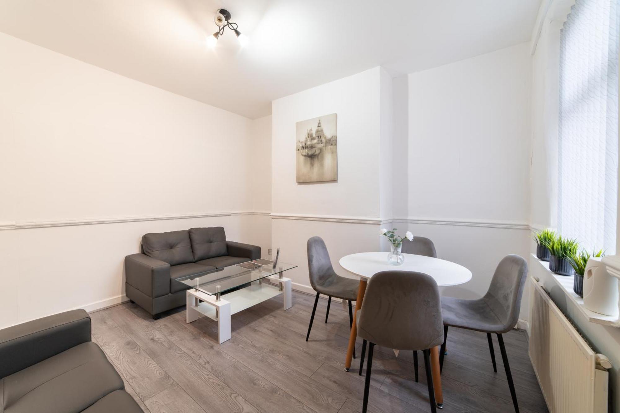 Cozy Rooms In Shared Accommodation Near Anfield Stadium With Parking And Wifi Ліверпуль Екстер'єр фото